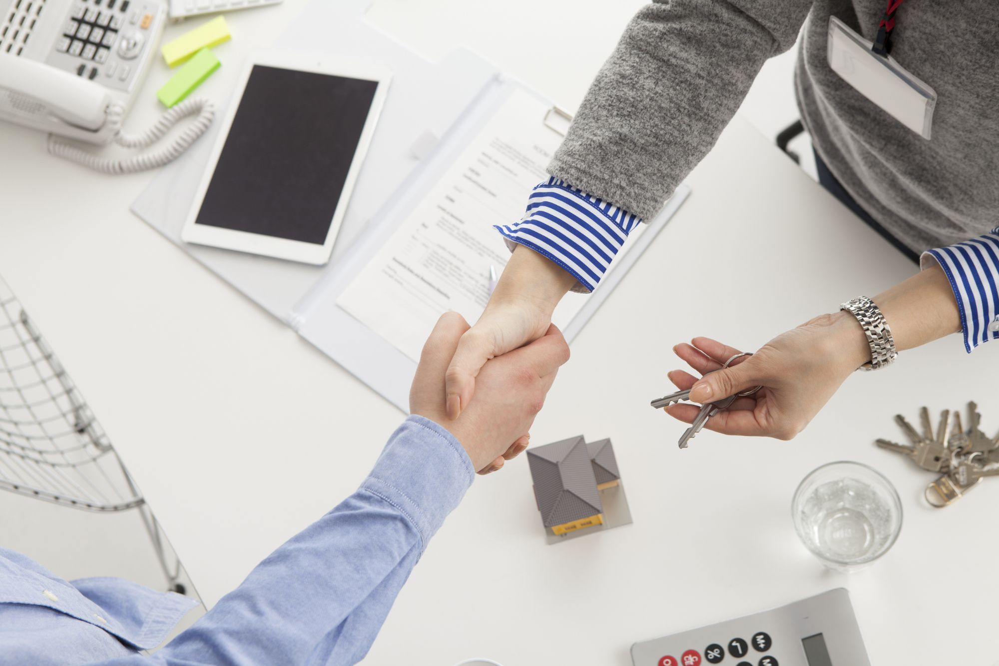Control de visitas y cierre de la operación. Inmobiliaria Agencia Paco en Castrillon